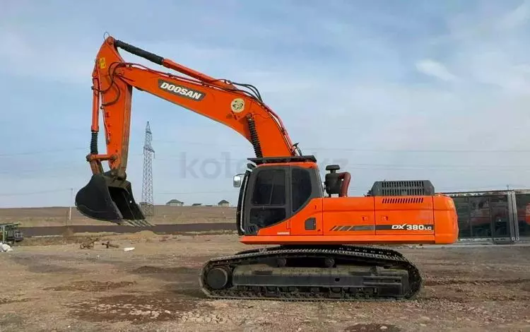 Doosan DX380LC, Гусеничные экскаваторы
