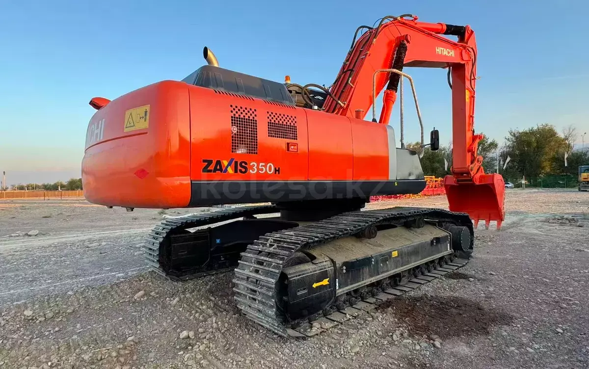 HITACHI ZX350H-3G, Гусеничные экскаваторы