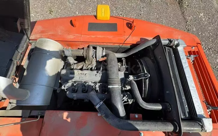 Hitachi ZX200, Гусеничные экскаваторы