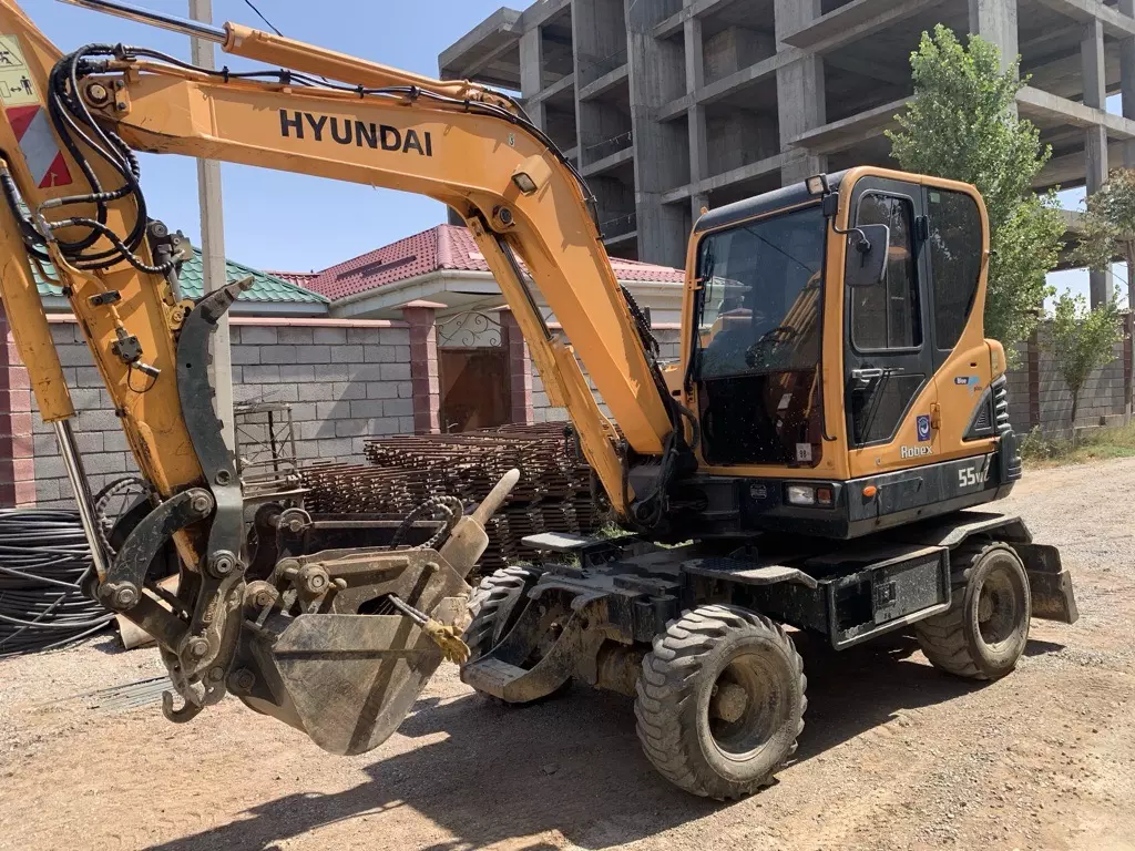 HYUNDAI