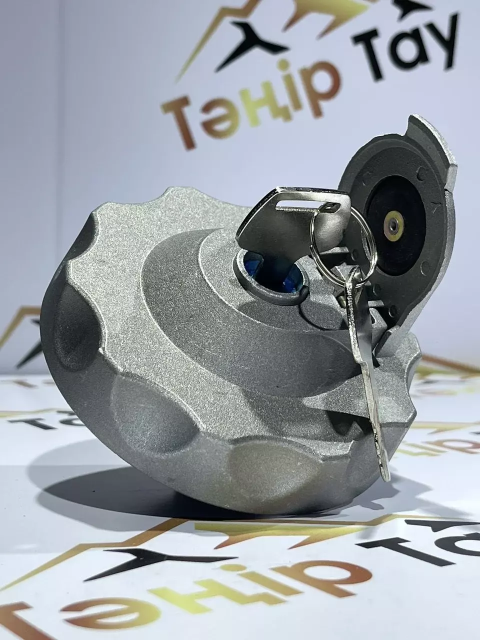 Крышка топливного бака R-9