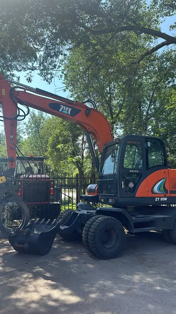ZT60, Экскаваторы-погрузчики