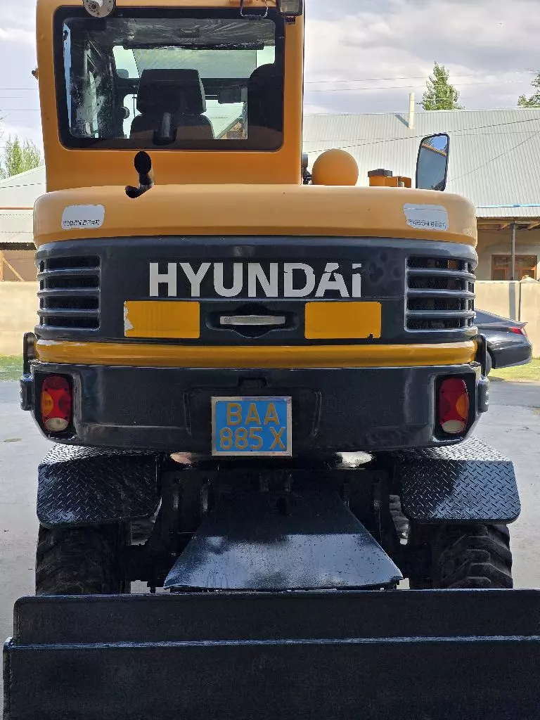 Hyundai R55, Колесные экскаваторы