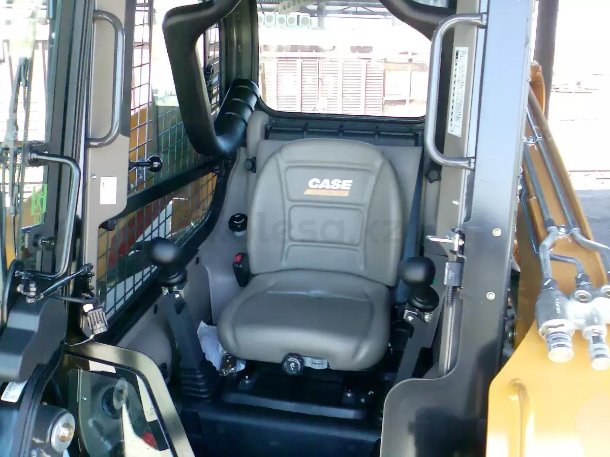 Case SR175B