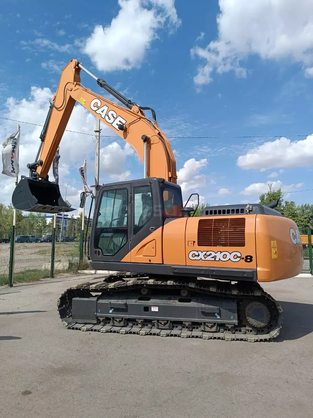 Case CX210C
