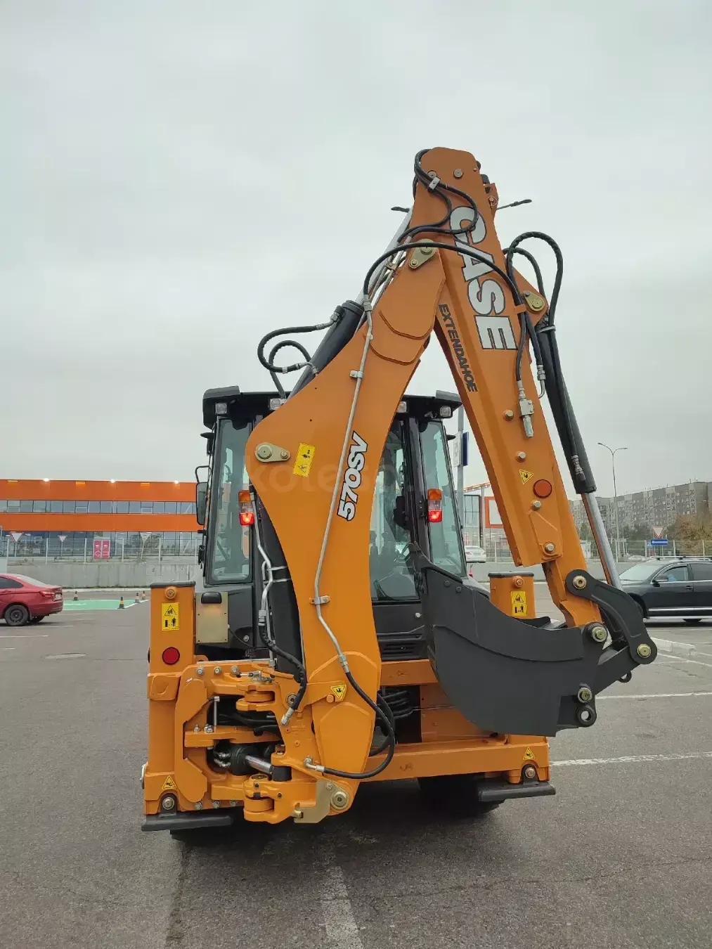 CASE 570SV