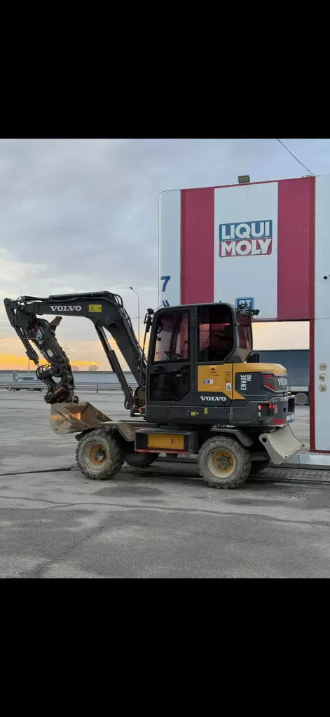 Volvo EW60E, Колесные экскаваторы