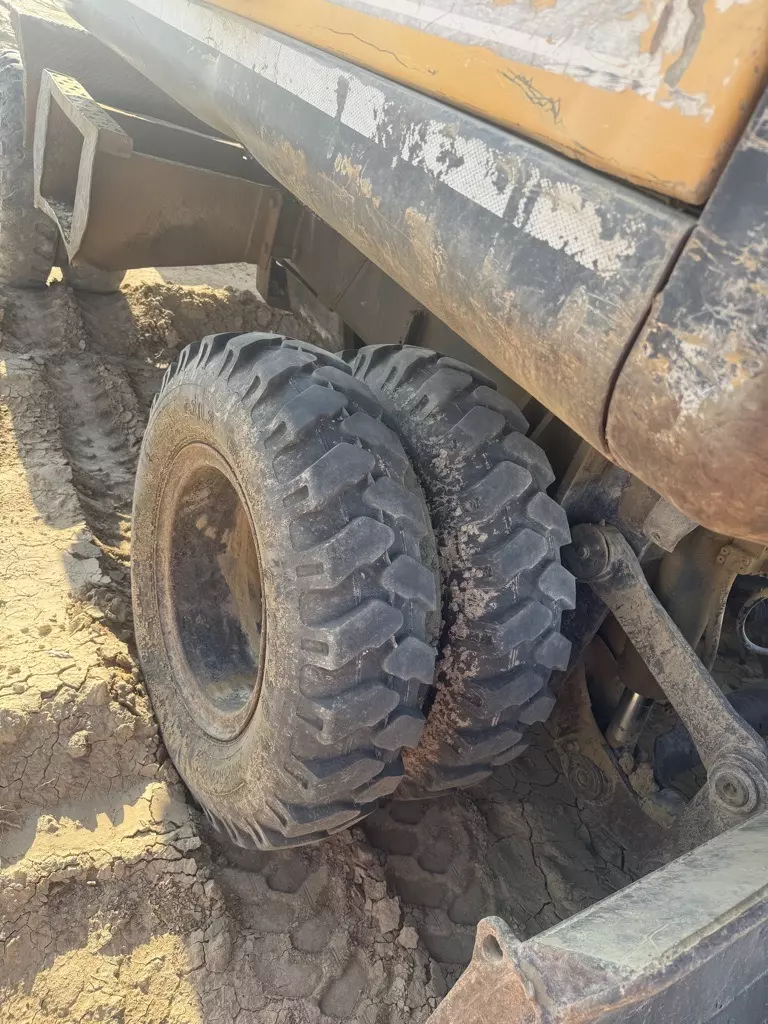 Hyundai R140W-9S, Колесные экскаваторы