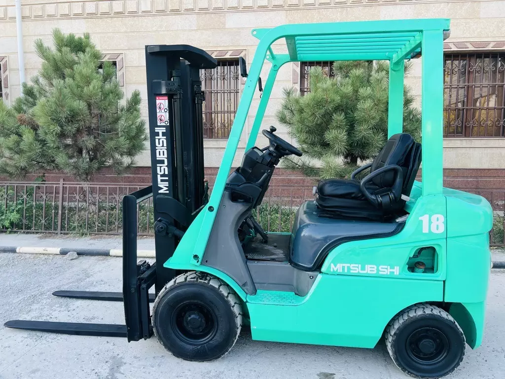 Mitsubi FD18T, Вилочные автопогрузчики