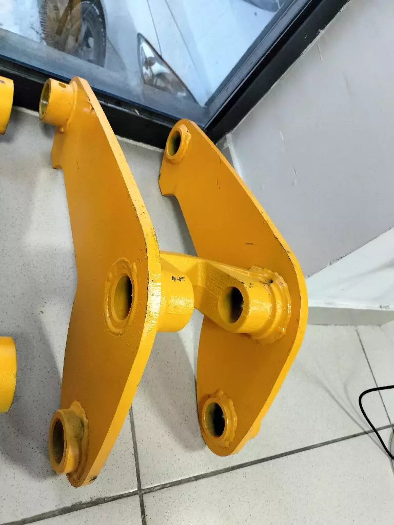 Бумеранг трапеция задней стрелы JCB 335/05602, 335/05603