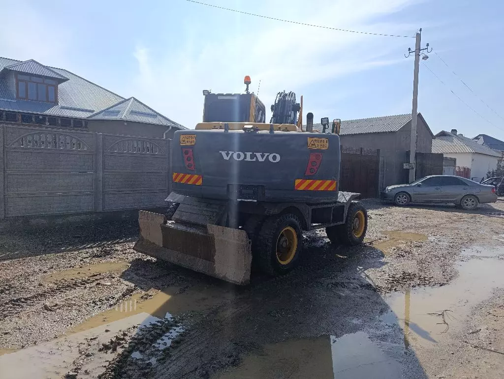 Volvo EW145B