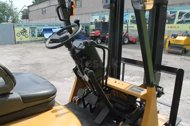 Mitsubishi FG15