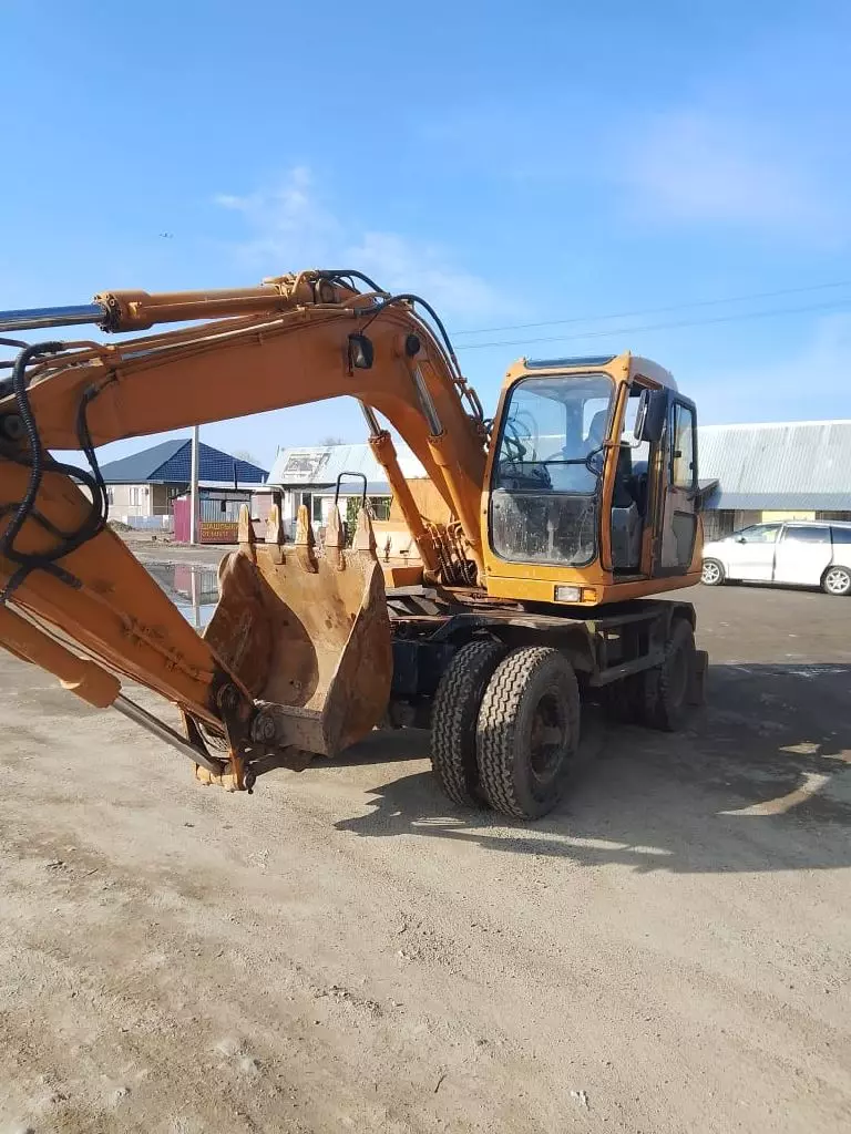Hyundai R140W-9S, Экскаваторы-погрузчики
