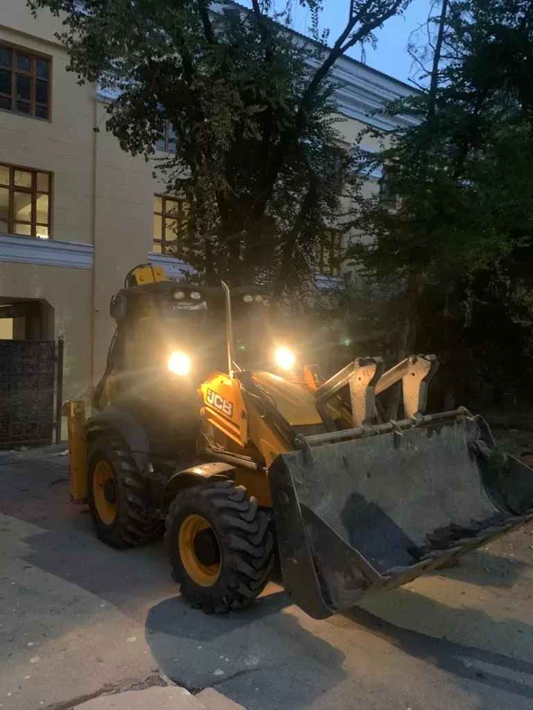 JCB