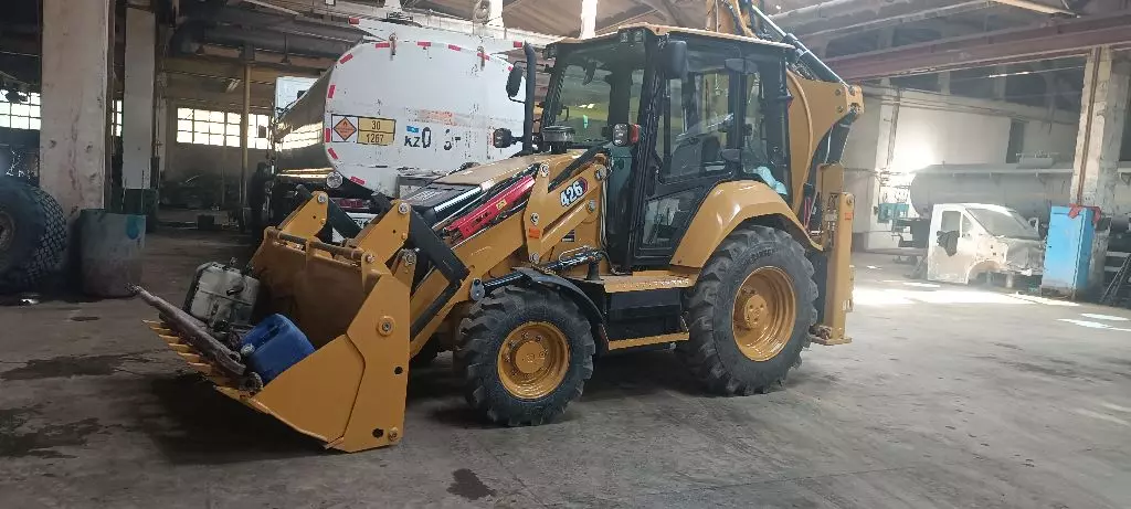 KOMATSU