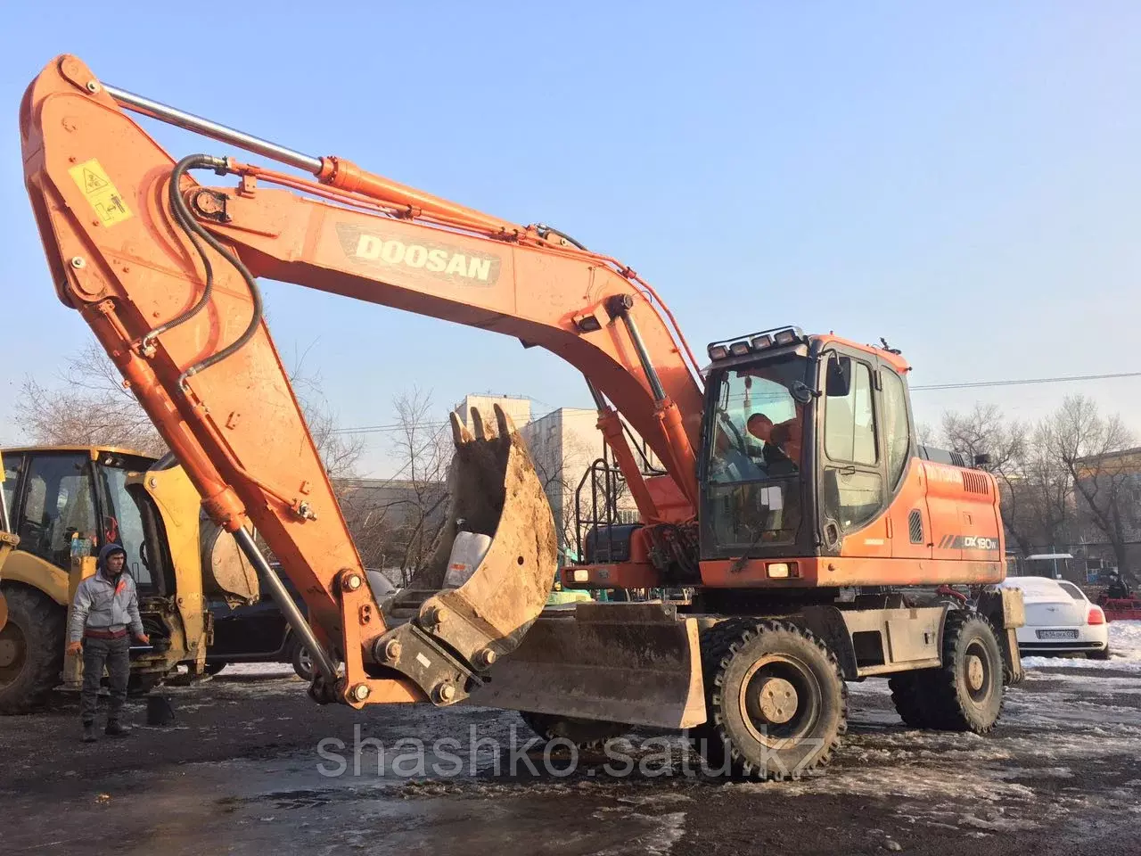 DOOSAN / DEVELON