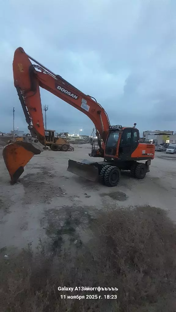 DOOSAN / DEVELON