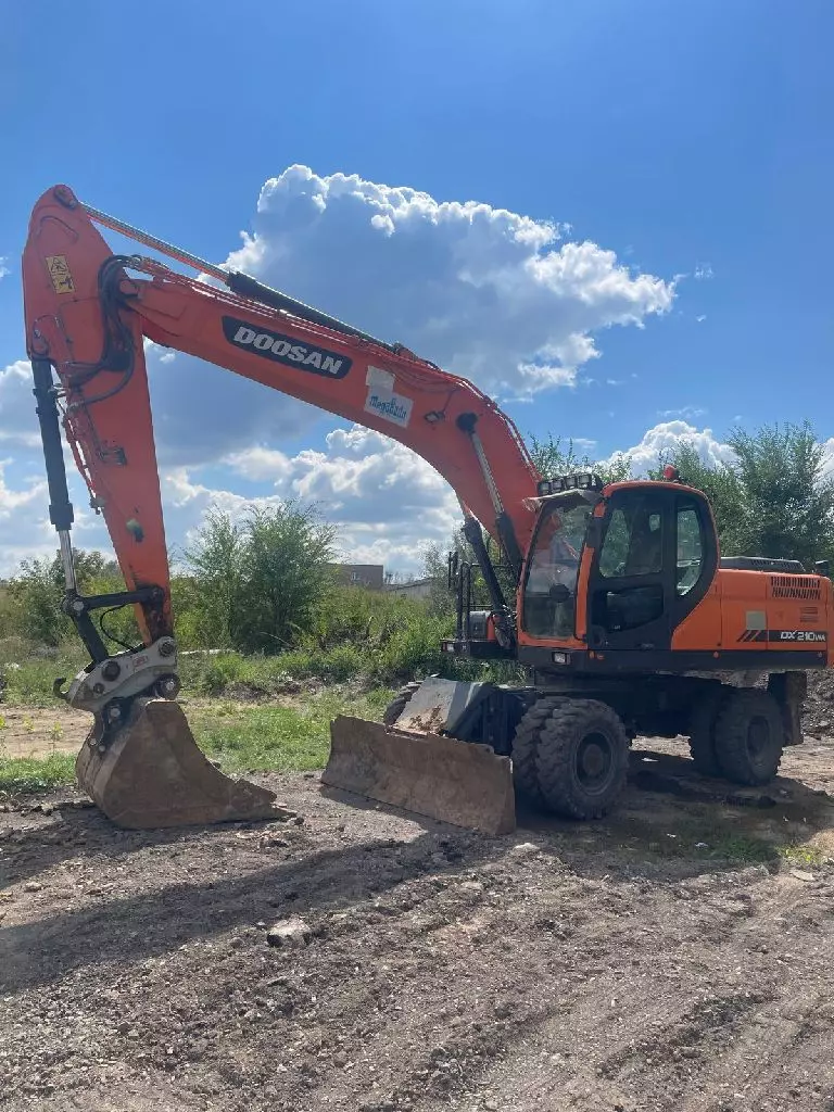 DOOSAN / DEVELON