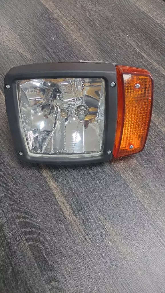 Фара основного света JCB