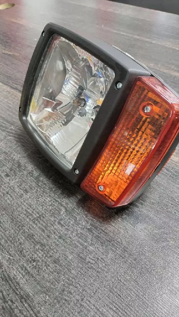 Фара основного света JCB