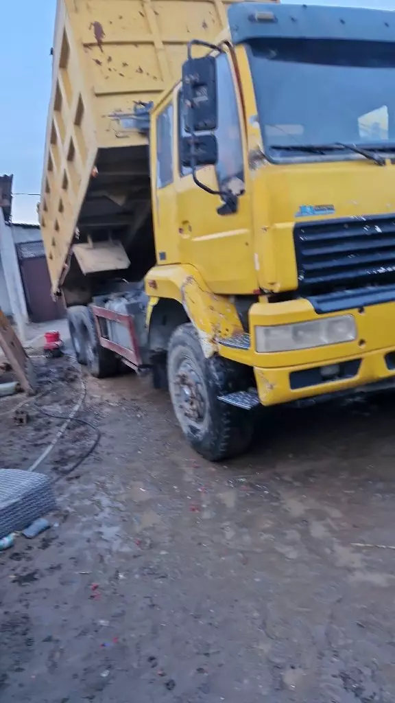 Sitrak ZZ5256GJBV384ME