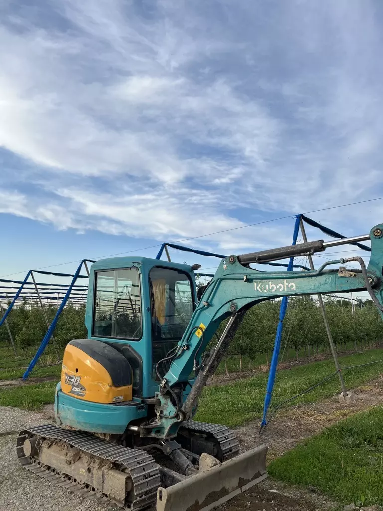 KOMATSU