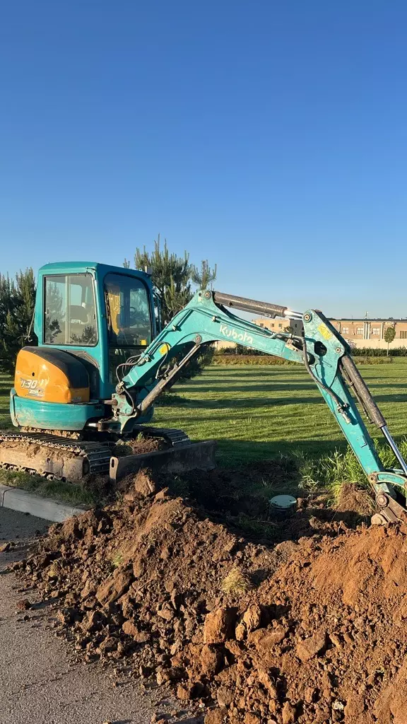 KOMATSU