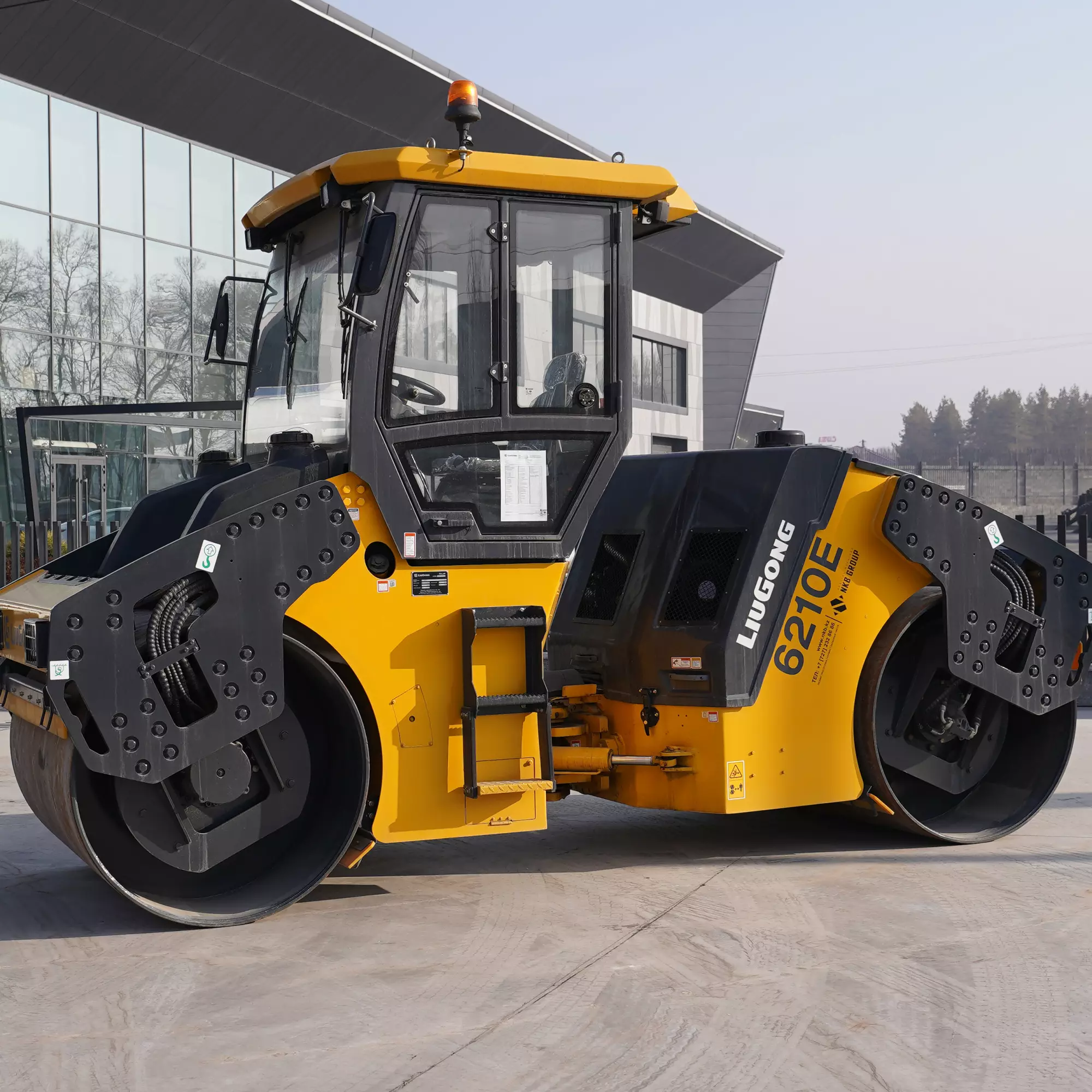 LiuGong CLG6210E