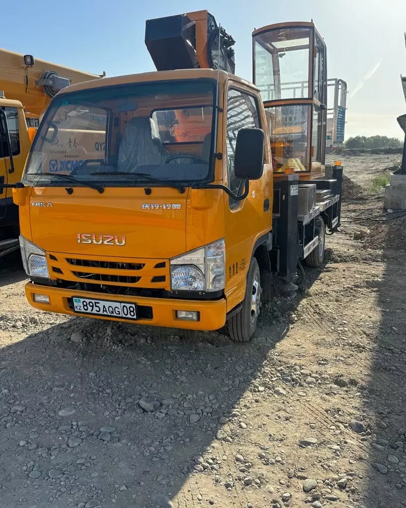 ISUZU
