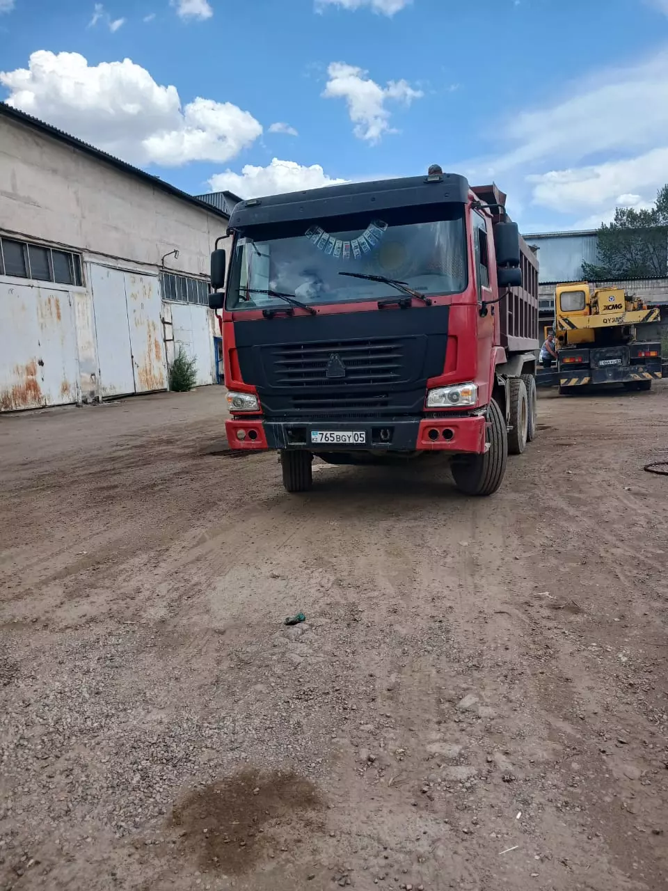 Howo ZZ5317GJBV326HE1, Самосвалы