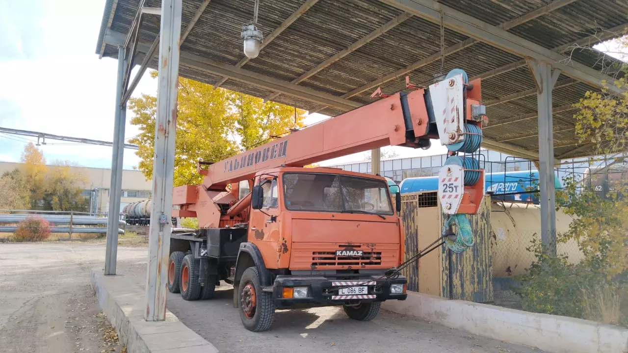 Ульяновец МКТ-25.7, Автокраны