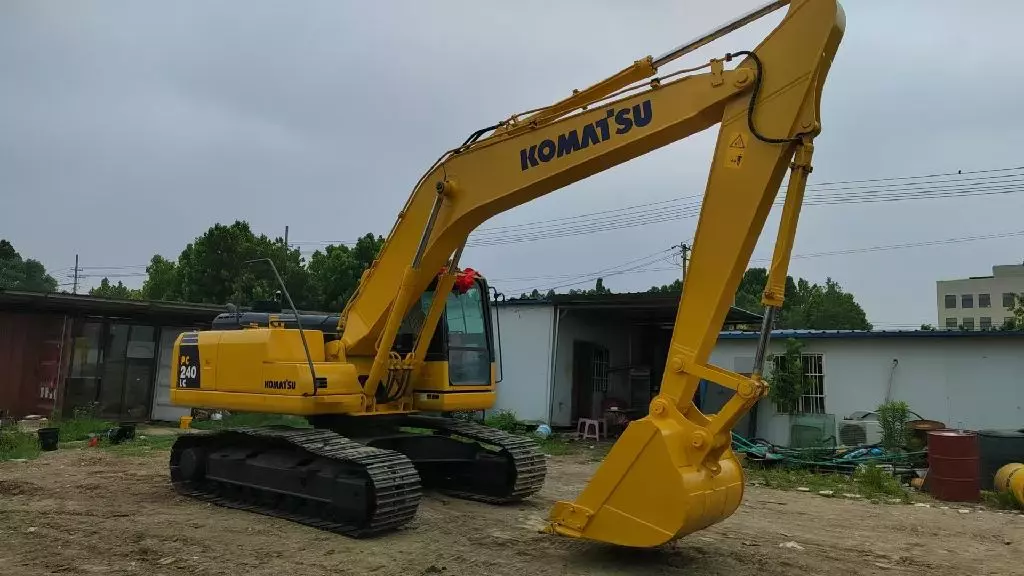 Komatsu PC240LC