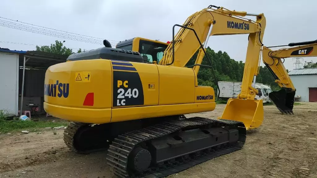 Komatsu PC240LC