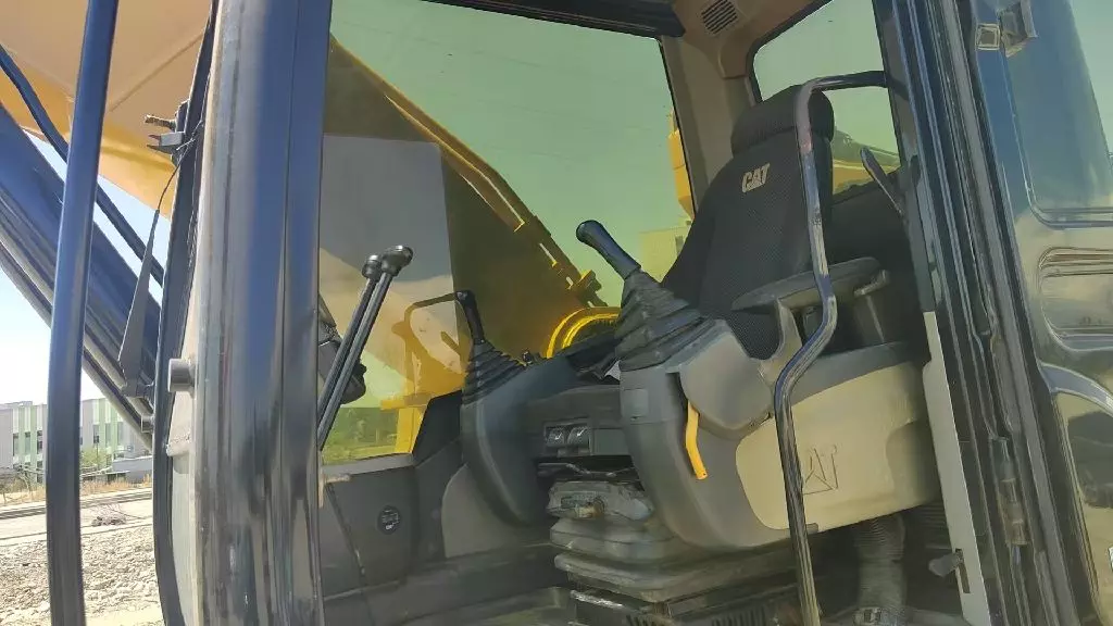 Caterpillar 329D