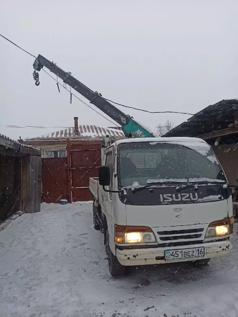 Isuzu Elf 5.2 (автогидроподъемник)