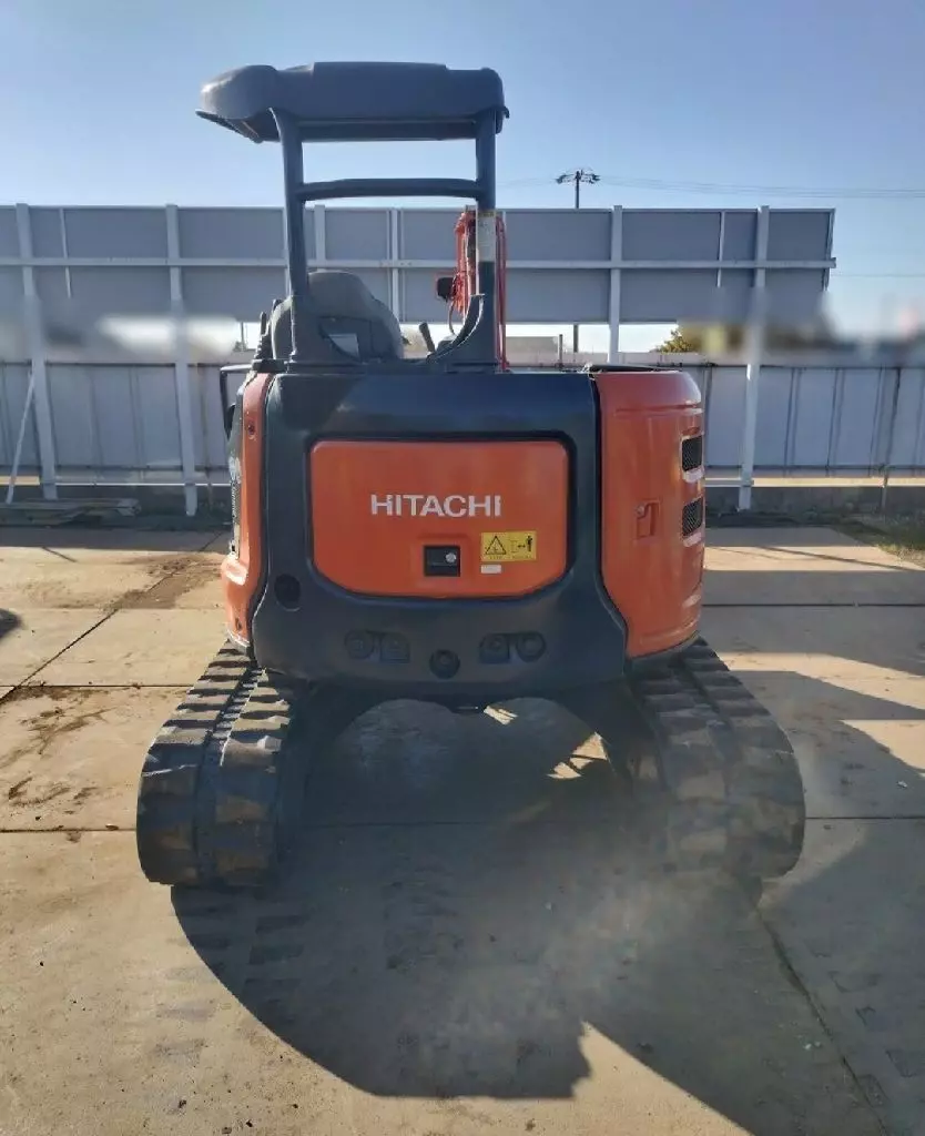 HITACHI