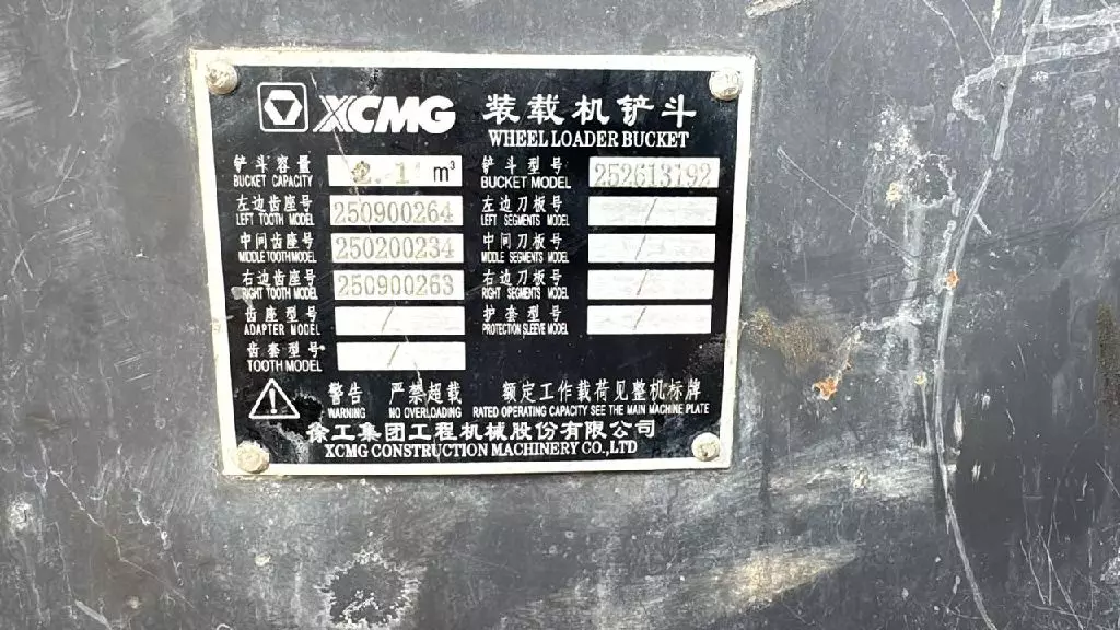 XCMG LW330KZ, Фронтальные погрузчики
