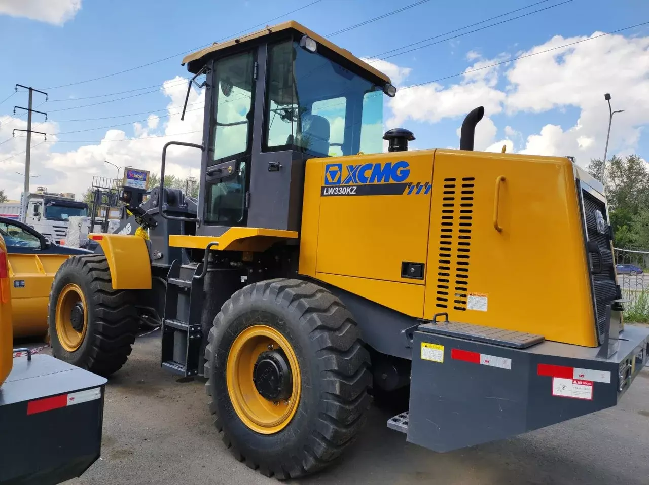 XCMG LW330KZ, Фронтальные погрузчики