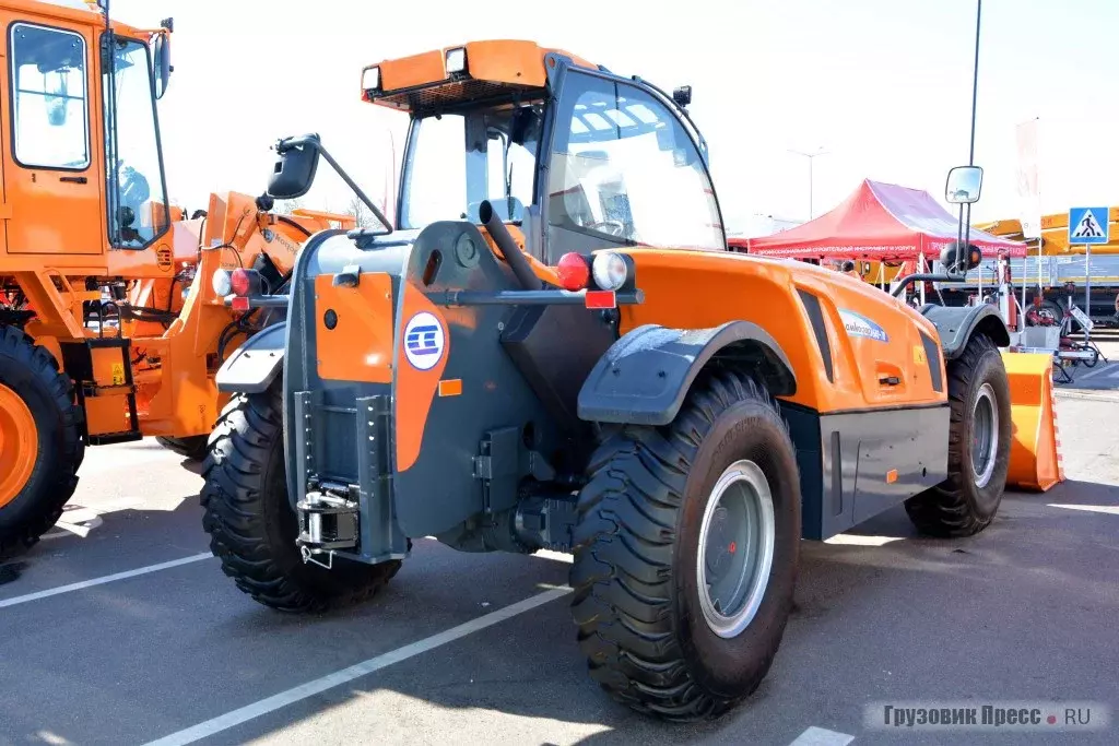 Амкодор T400-70, Телескопические погрузчики