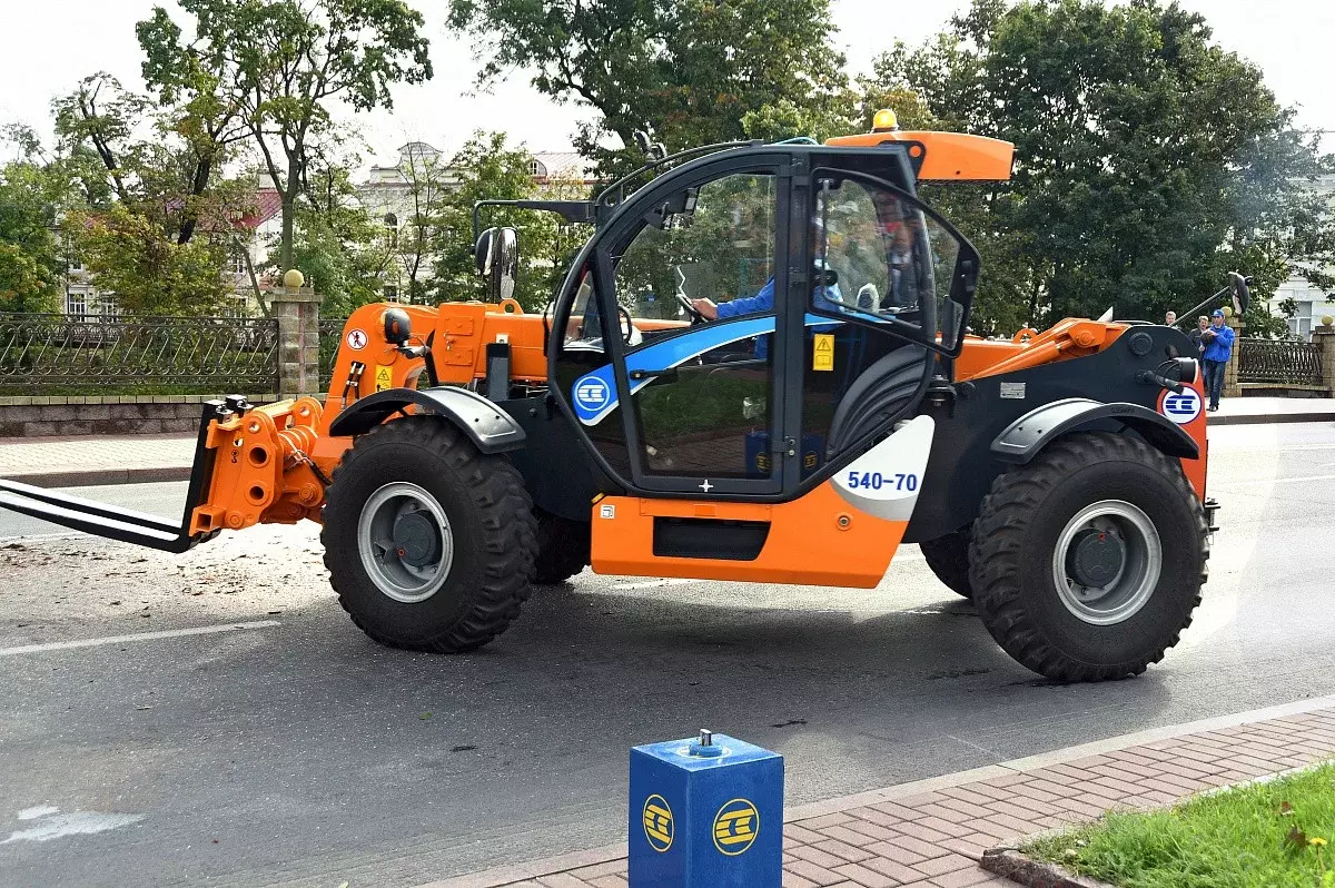 Амкодор T400-70, Телескопические погрузчики