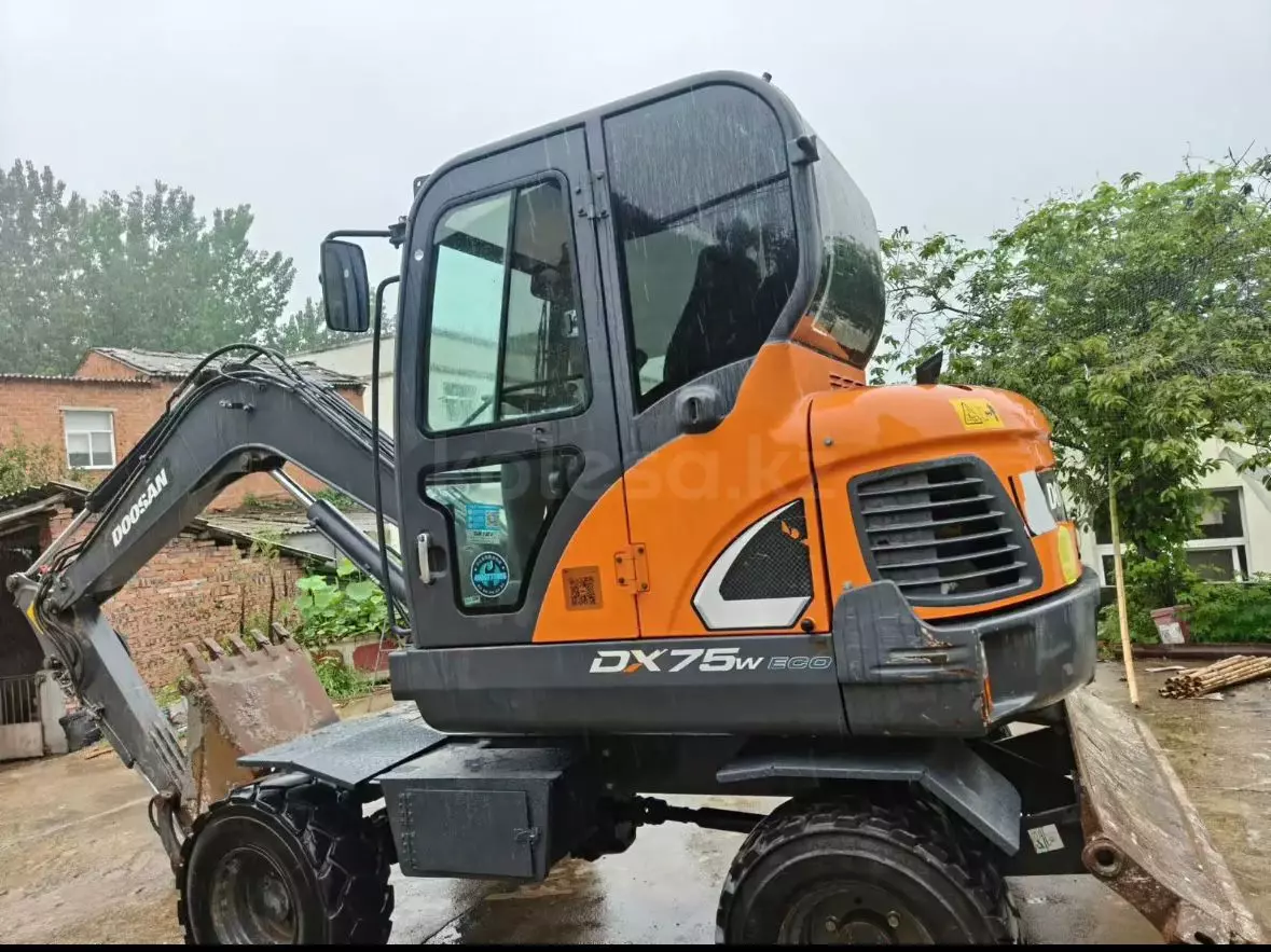 DOOSAN / DEVELON