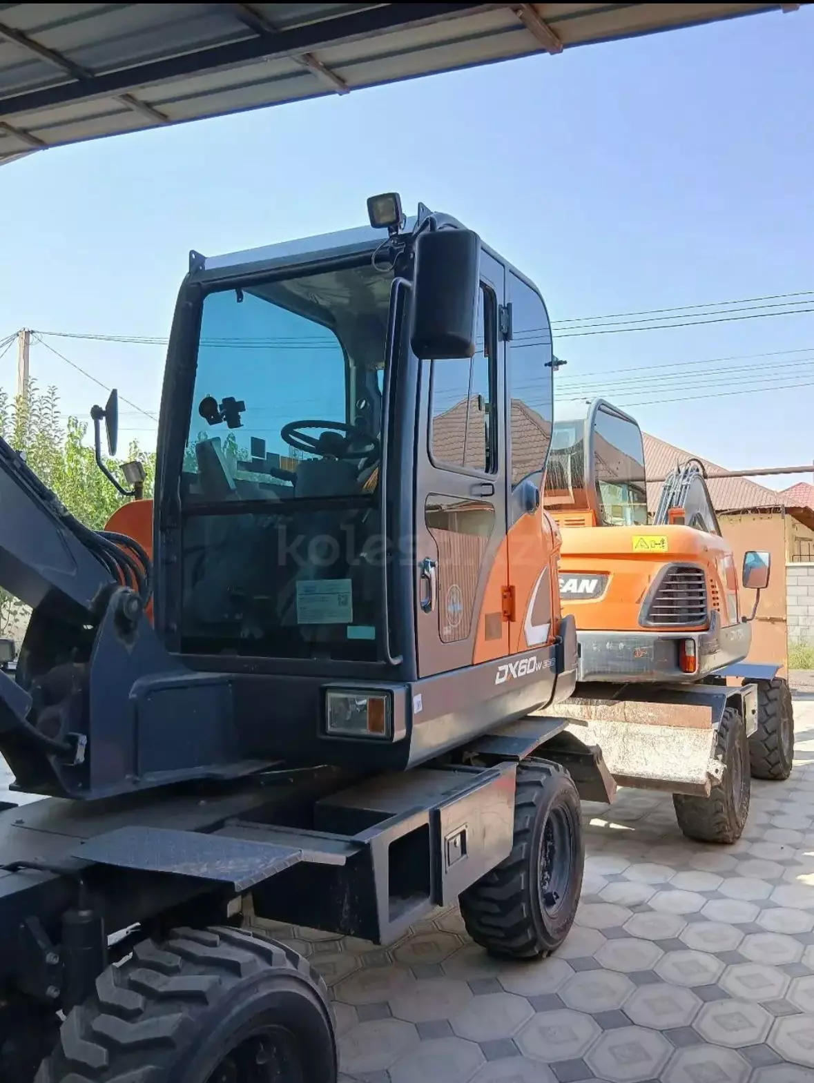 DOOSAN / DEVELON