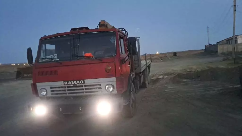 Камаз ВС-28К, Краны-манипуляторы