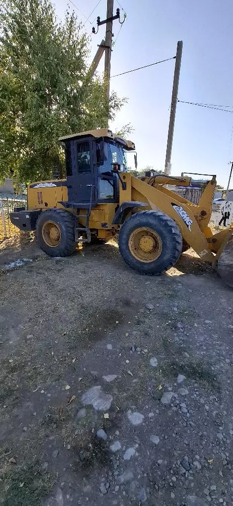 XCMG LW300F, Экскаваторы-погрузчики