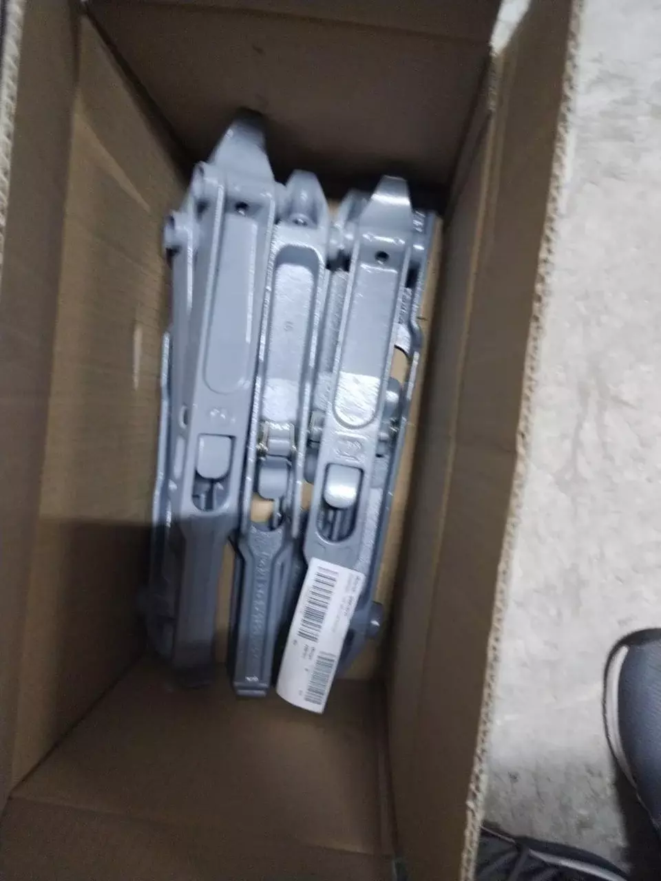 Ручка задней двери 550018770 Код: 550018770