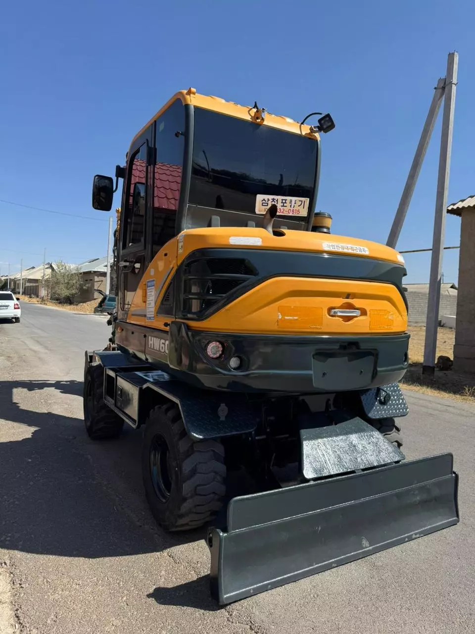 HYUNDAI HW60, Колесные экскаваторы