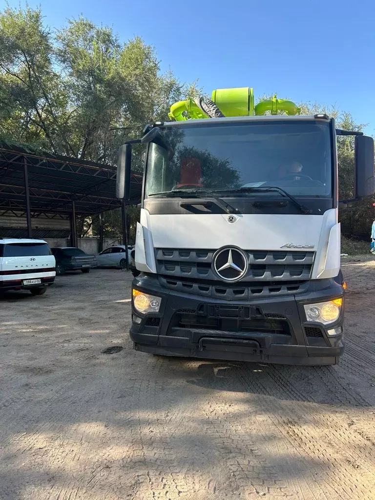 Mercedes-Benz 814, Автобетононасосы