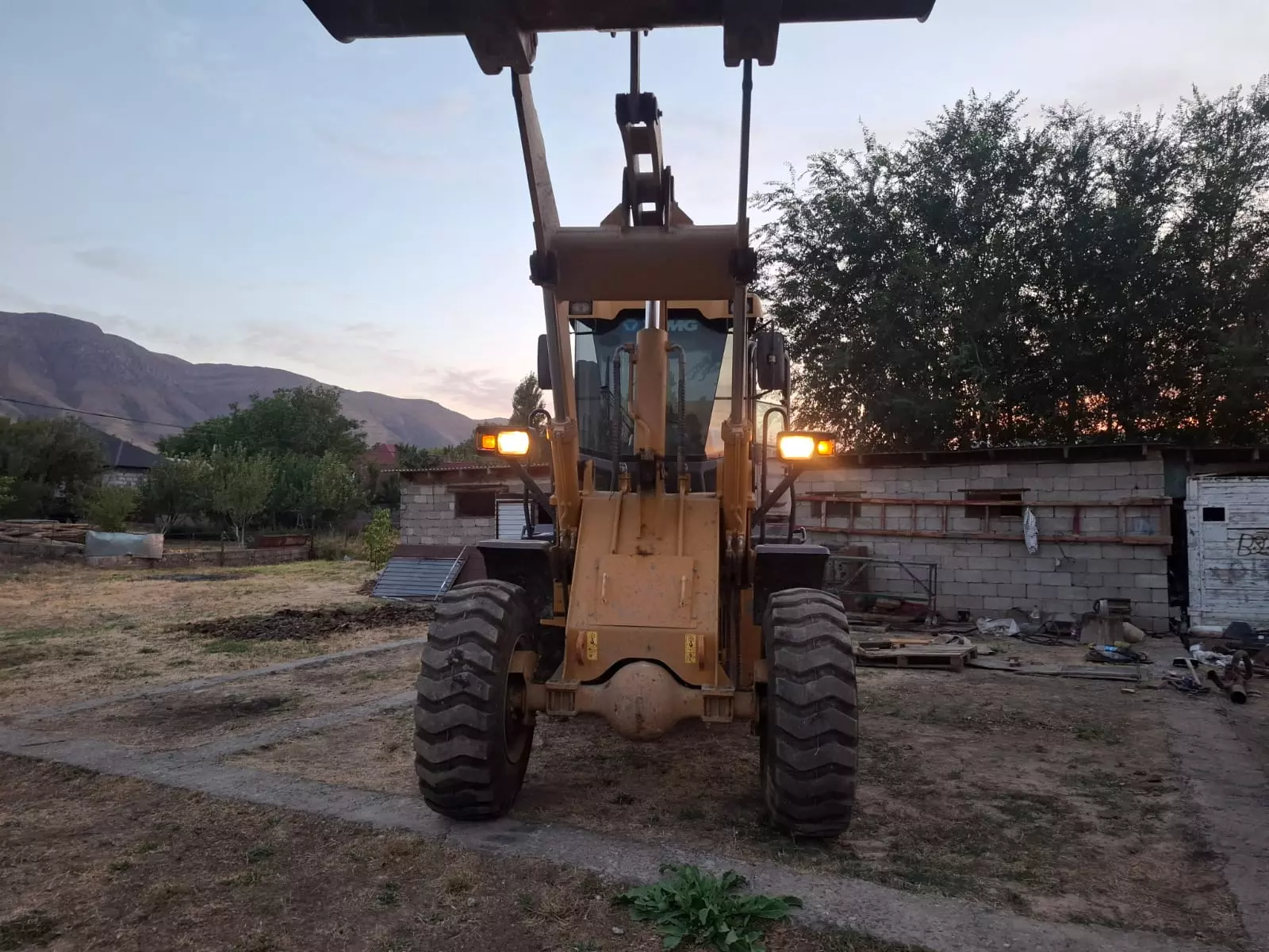 XCMG LW300FN, Фронтальные погрузчики