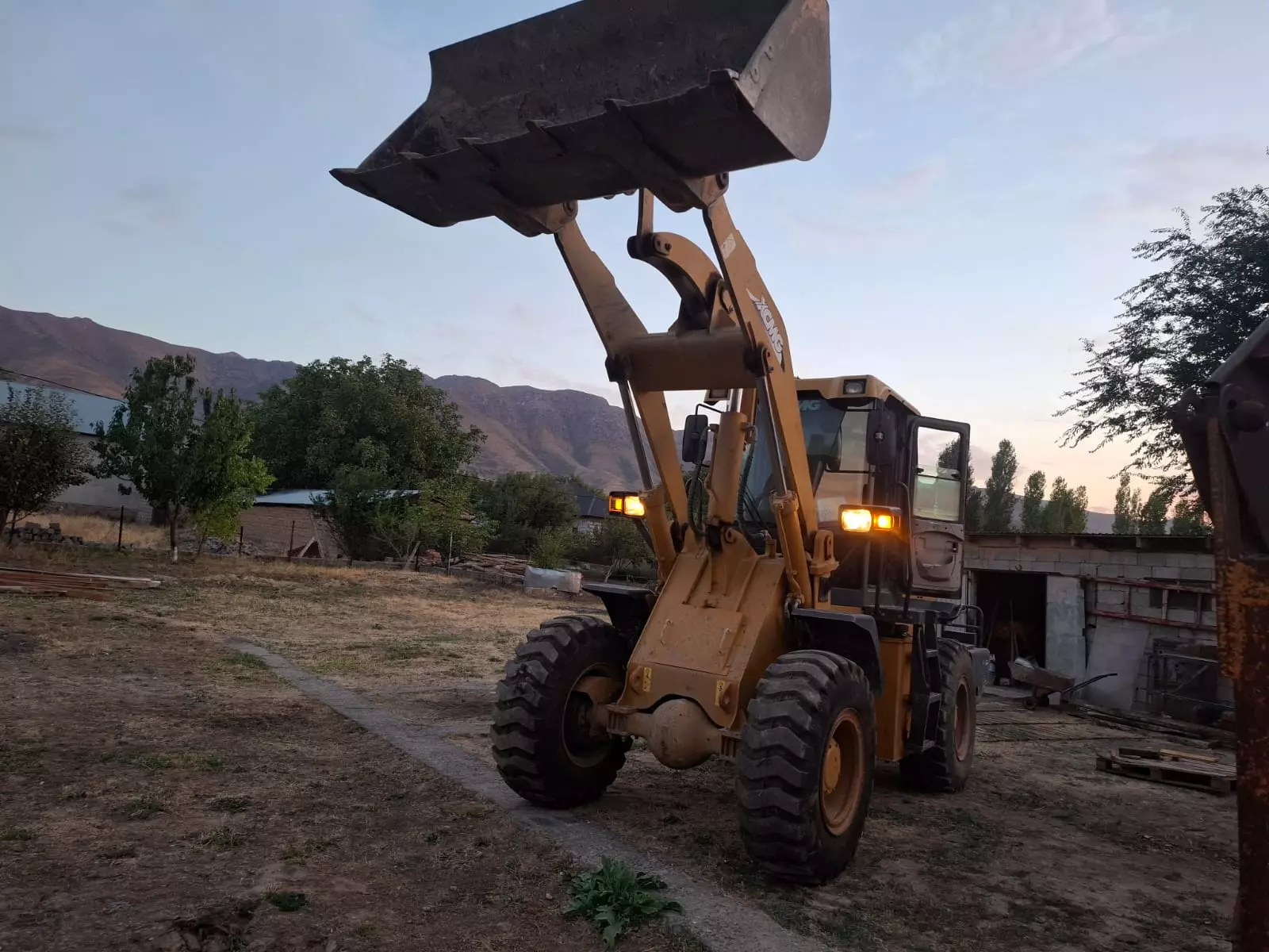 XCMG LW300FN, Фронтальные погрузчики