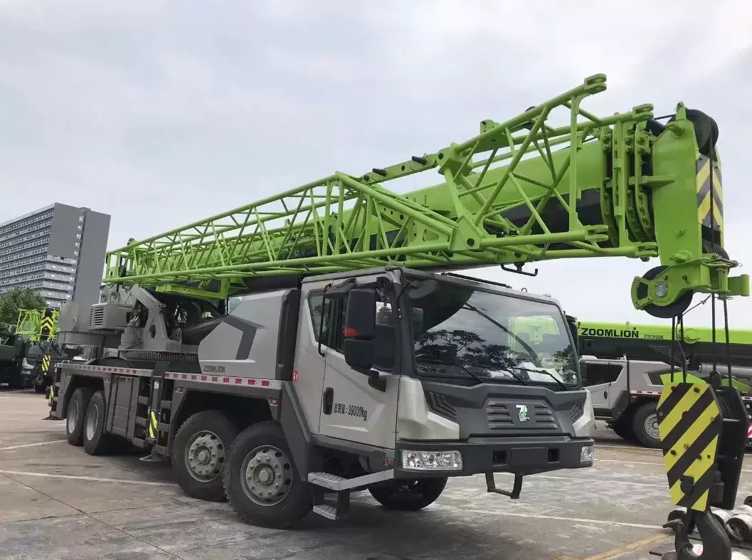 XCMG ZTC300, Автокраны
